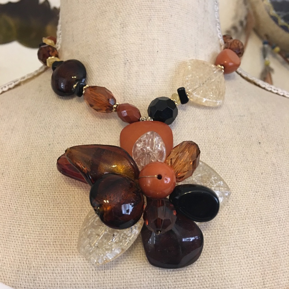 Bold chunky crackled bead brown tone necklace